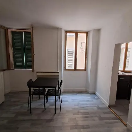 Budgetbnb Larmodieu 1 Apartment *